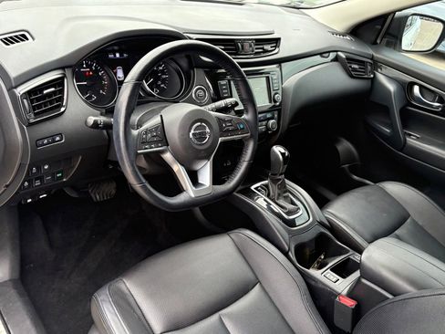 Certified 2022 Nissan Rogue Sport SL AWD/4WD image 17