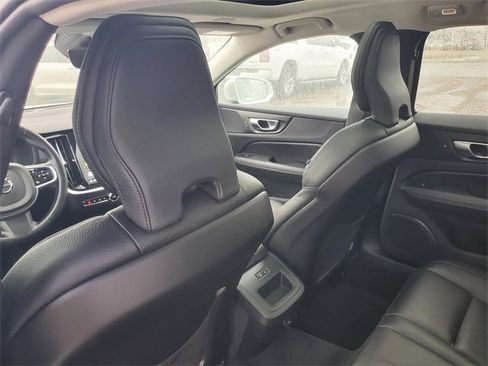 Certified 2025 Volvo V60 B5 Cross Country Plus image 28