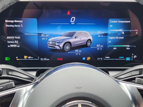 Certified 2025 Mercedes-Benz GLC 300 image 8