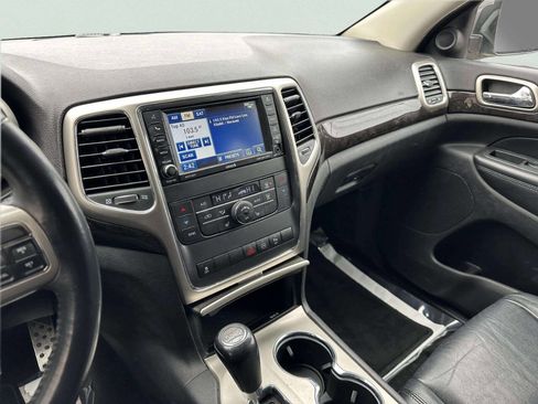 Used 2012 Jeep Grand Cherokee Laredo image 28