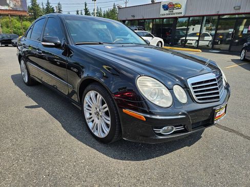 Used 2008 Mercedes-Benz E 350 4MATIC Sedan image 3