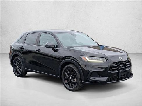 Used 2023 Honda HR-V Sport image 3