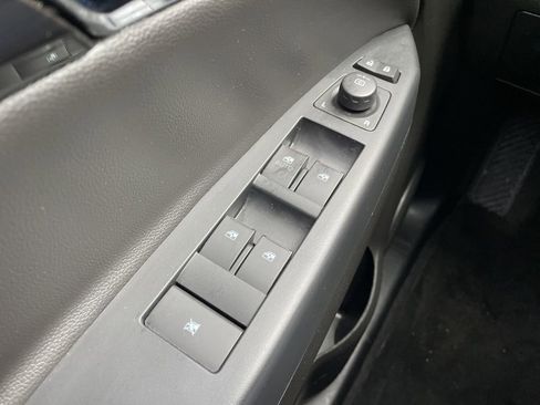 Used 2014 Chevrolet Captiva Sport LT w/ Convenience Package image 21