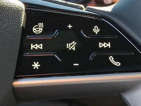 Used 2025 Audi Q5 Premium Plus w/ Premium Plus AWD/4WD image 23