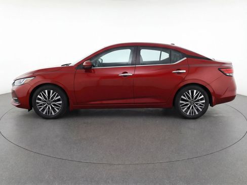 Used 2024 Nissan Altima 2.5 SV FWD image 5