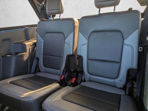 Used 2021 Ford Bronco Black Diamond w/ Sasquatch Package image 17