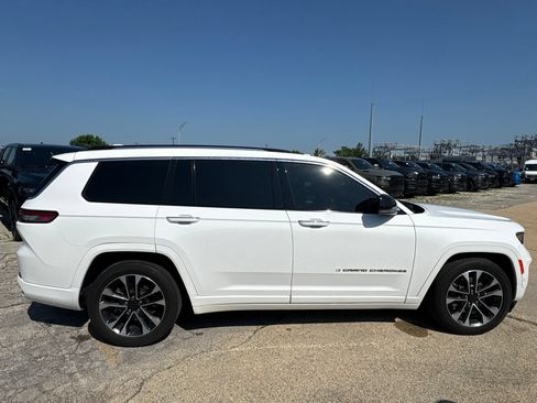 Used 2021 Jeep Grand Cherokee L Overland w/ Luxury Tech Group IV AWD/4WD image 5