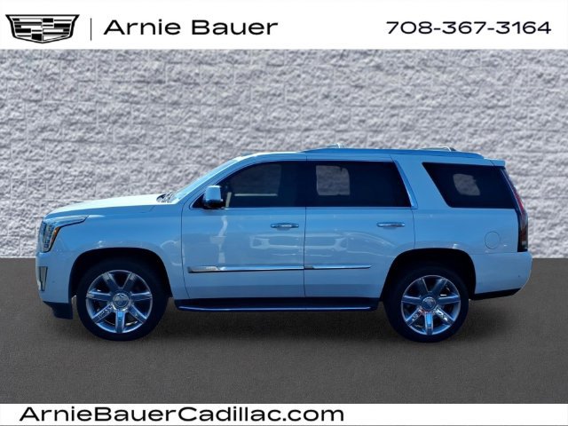 Used 2018 Cadillac Escalade Luxury AWD/4WD image 11