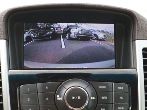 Used 2014 Chevrolet Cruze Diesel image 32