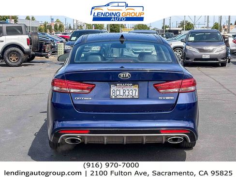 Used 2017 Kia Optima SX w/ Premium Technology Package FWD image 2