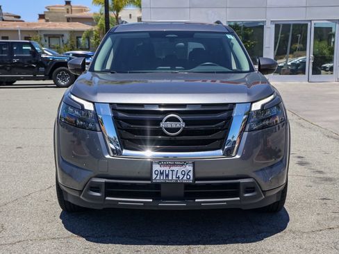 Used 2024 Nissan Pathfinder SV FWD image 9