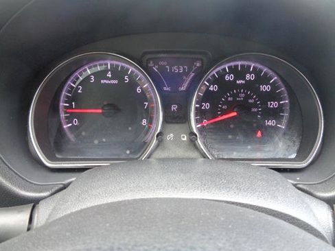 Used 2018 Nissan Versa SV FWD image 37