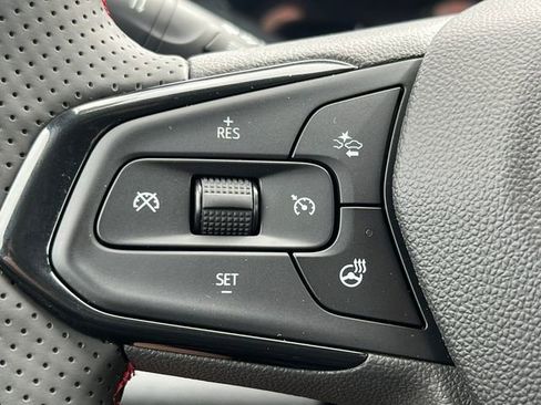 New 2026 Chevrolet Trax RS w/ Sunroof Package FWD image 17