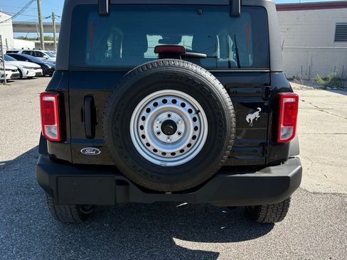 Used 2023 Ford Bronco 2-Door image 4