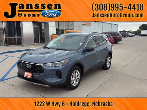 Used 2024 Ford Escape Active FWD image 2