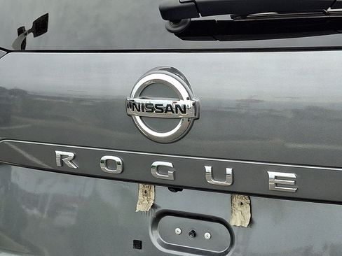Used 2021 Nissan Rogue S AWD/4WD image 29