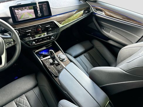 Certified 2023 BMW 530i w/ Premium Package RWD image 25