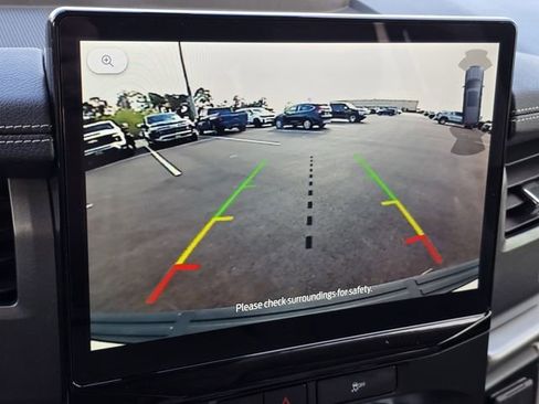 Used 2024 Ford Expedition XLT image 23