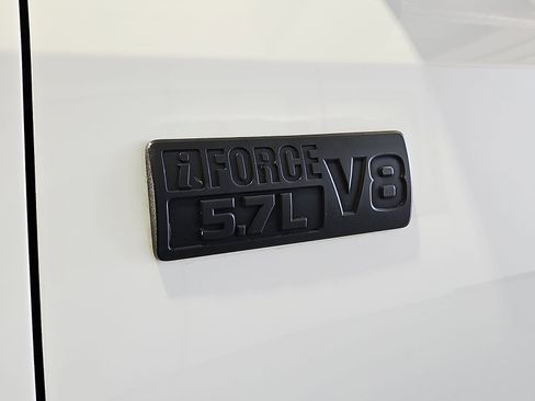 Used 2017 Toyota Tundra SR5 w/ SR5 Upgrade Package image 5