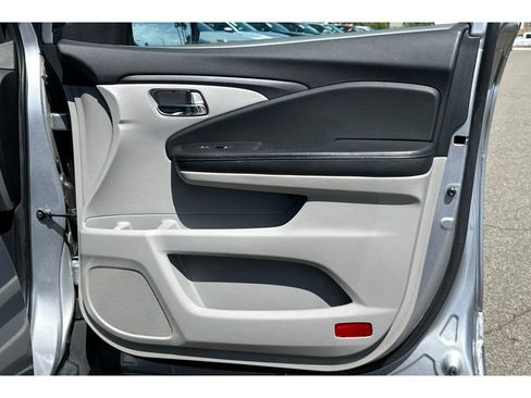 Used 2018 Honda Pilot EX image 22