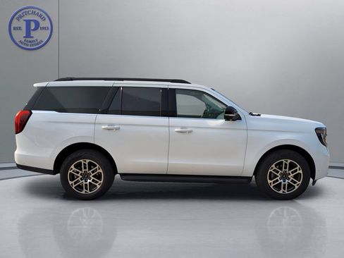 Used 2025 Ford Expedition Active AWD/4WD image 8