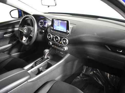 Certified 2025 Nissan Sentra SV FWD image 34