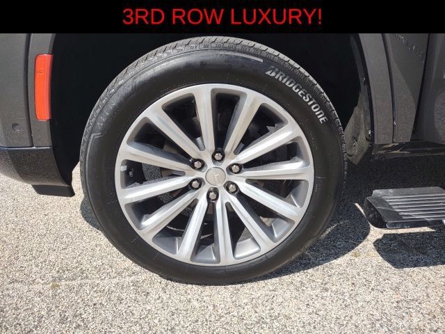 Used 2023 Jeep Grand Wagoneer L Series II AWD/4WD image 37