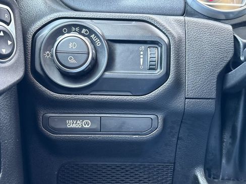 Used 2023 Jeep Gladiator Mojave w/ LED Lighting Group AWD/4WD image 38