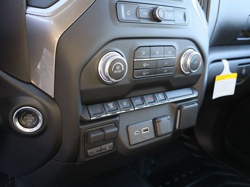 New 2026 GMC Sierra 2500 Pro w/ Convenience Package image 10