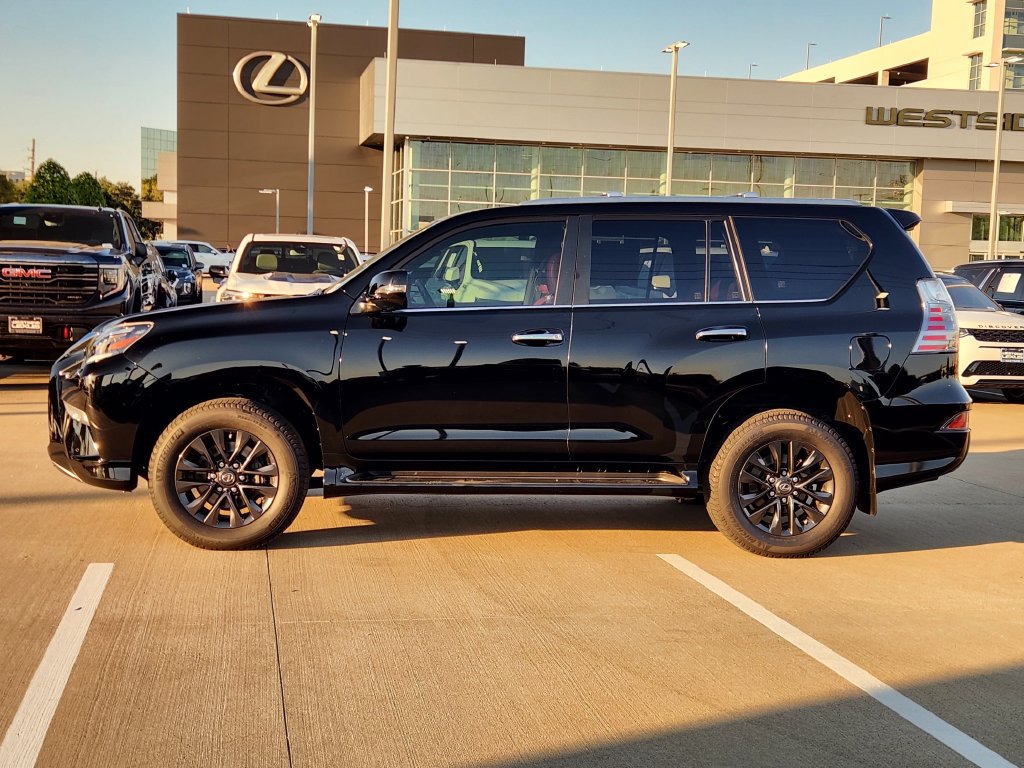 Certified 2023 Lexus GX 460 Premium w/ Premium Plus Package AWD/4WD image 4