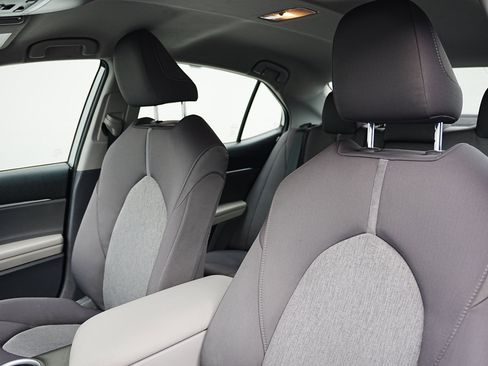 Used 2021 Toyota Camry LE w/ Carpet Mat Package (TMS) image 10