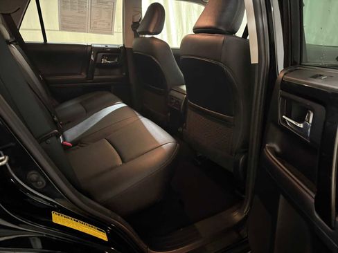 Certified 2022 Toyota 4Runner TRD Off-Road Premium w/ 4Runner Bronze Package (TMS) image 26