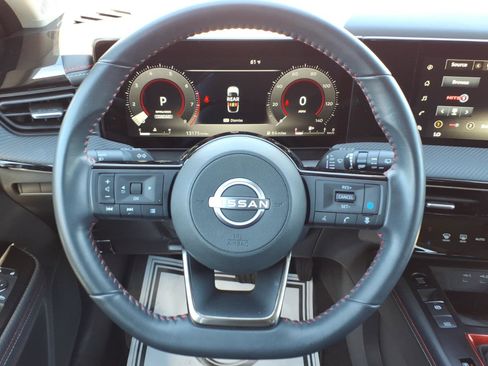 Certified 2025 Nissan Kicks SR image 20