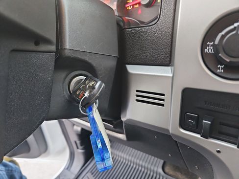 Used 2013 Ford F150 Raptor w/ Luxury Equipment Group image 22