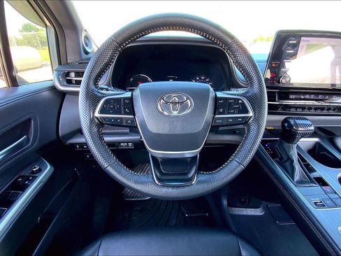 Certified 2024 Toyota Sienna XLE Woodland Edition AWD/4WD image 6