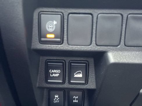 Used 2025 Nissan Frontier PRO-4X w/ Interior Protection Package AWD/4WD image 25
