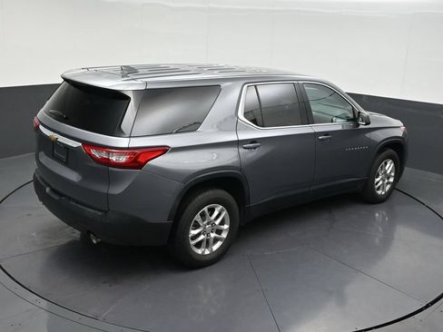 Used 2021 Chevrolet Traverse LS FWD image 19
