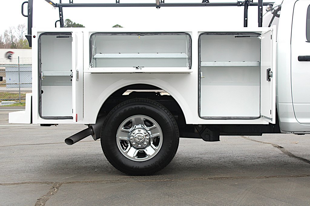 Used 2024 RAM 2500 Tradesman w/ Chrome Appearance Group RWD image 13
