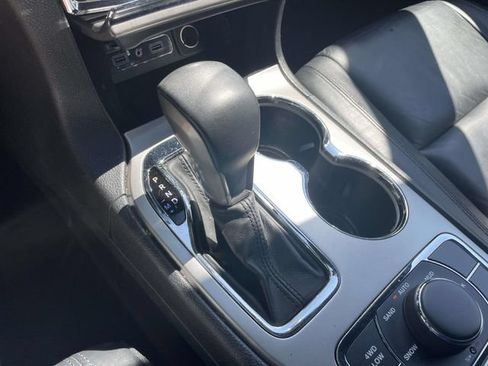 Used 2019 Jeep Grand Cherokee Limited AWD/4WD image 36