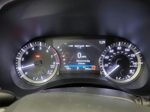 Used 2024 Toyota Highlander XLE FWD image 31