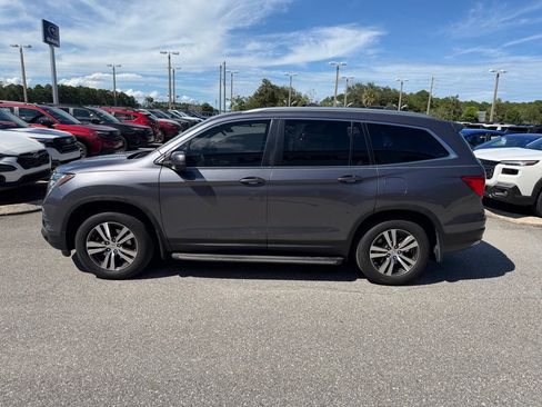 Used 2018 Honda Pilot EX image 10