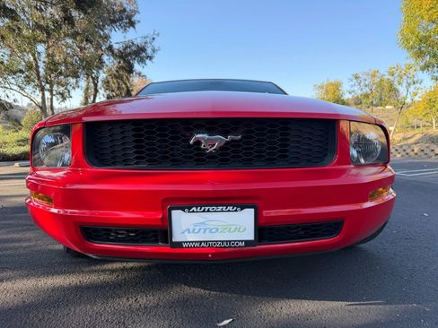Used 2005 Ford Mustang Premium image 8