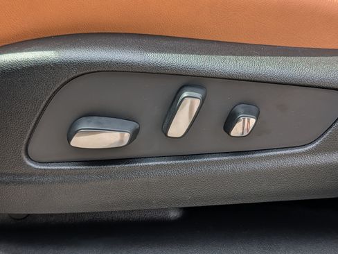 Used 2026 Cadillac XT5 Premium Luxury w/ LPO, Floor Liner Package AWD/4WD image 18