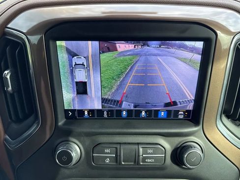 Used 2022 Chevrolet Silverado 2500 High Country w/ Safety Package II image 22