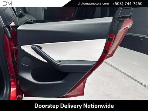 Used 2022 Tesla Model Y Performance AWD/4WD image 28
