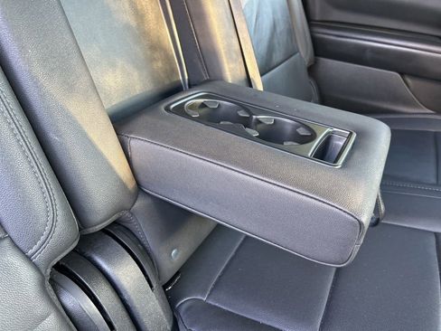 Used 2023 Chevrolet Suburban LT image 49