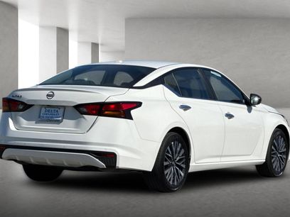 Used 2025 Nissan Altima 2.5 SV