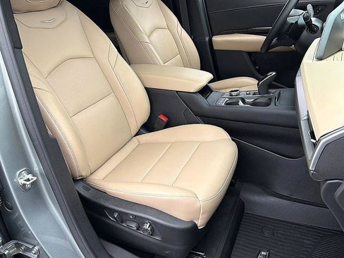 Used 2025 Cadillac XT4 Premium Luxury w/ Technology Package image 20