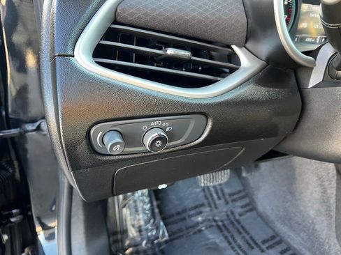 Used 2024 Chevrolet Malibu LT image 25