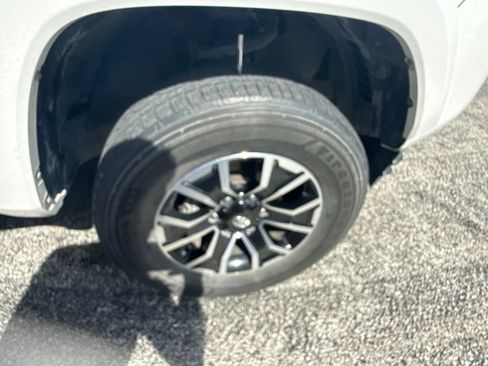 Used 2020 Toyota Tacoma TRD Sport RWD image 19